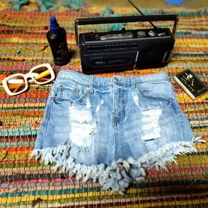 High Rise Cut Off Denim Shorts Size 9 🌈